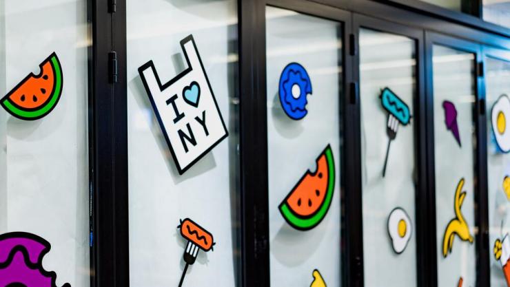 Customisable stickers: a must for digital agencies